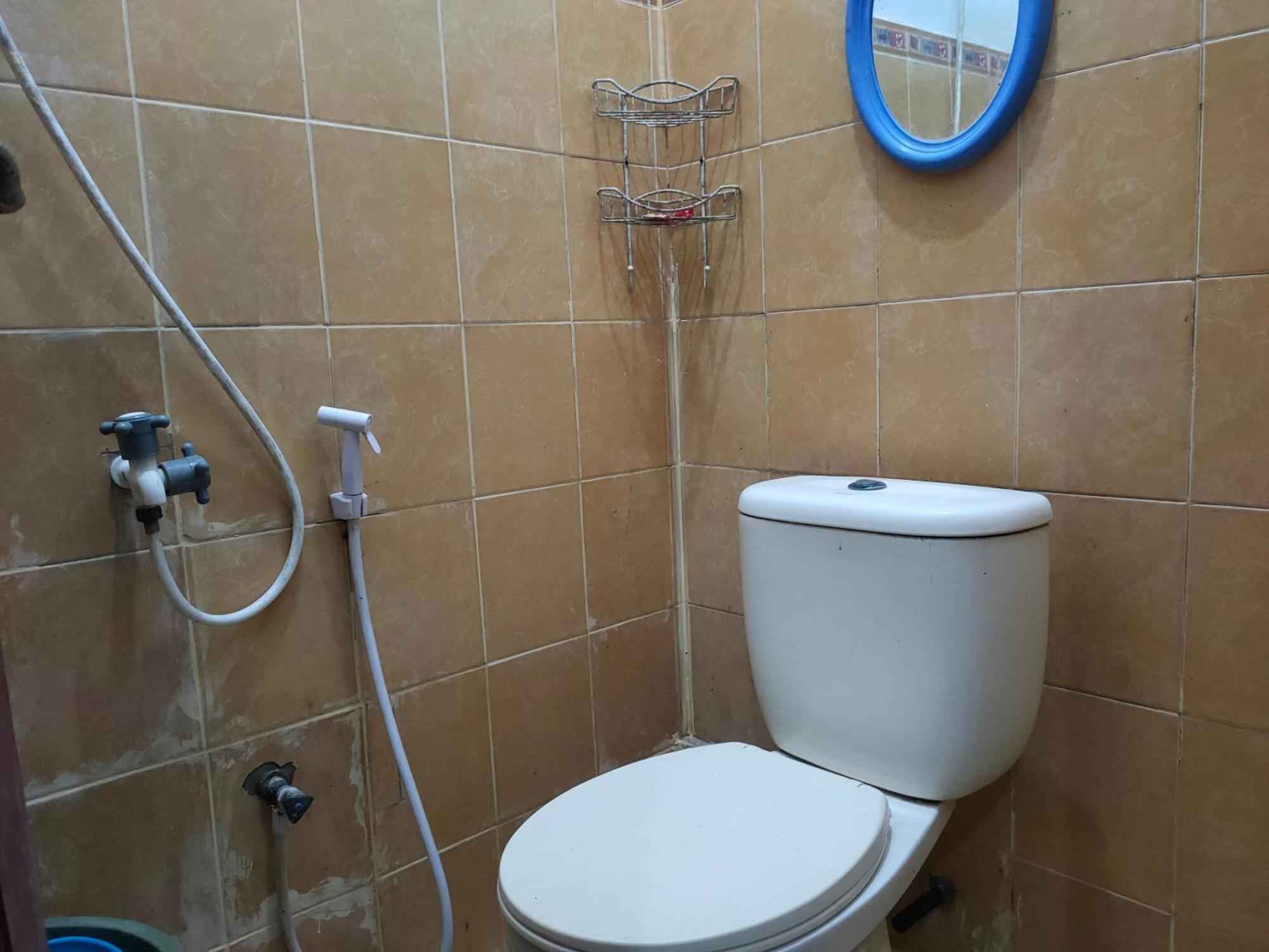Hotel Oyo 90529 Baruga Makassar 2*