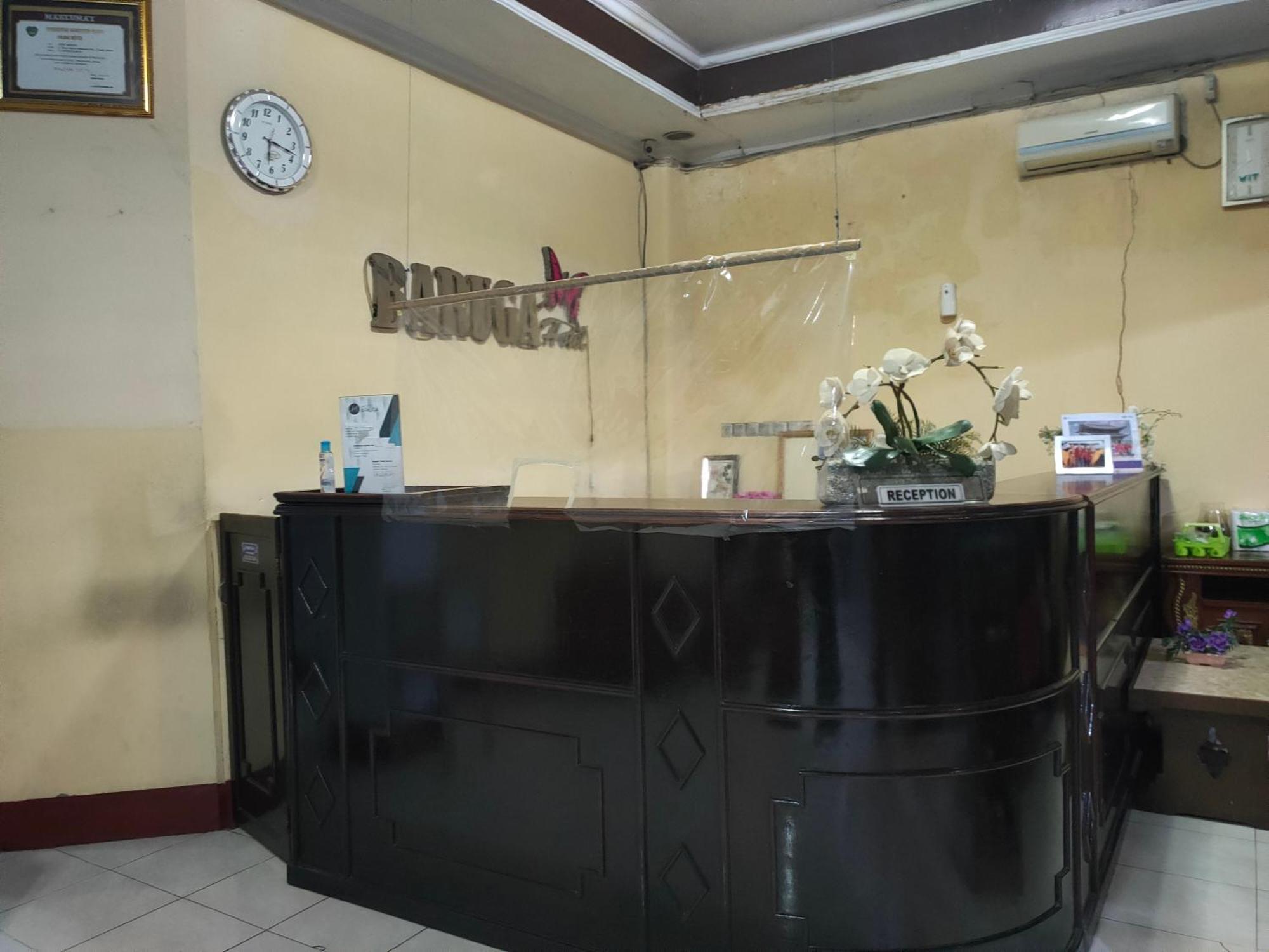 Hotel Oyo 90529 Baruga Makassar Manda