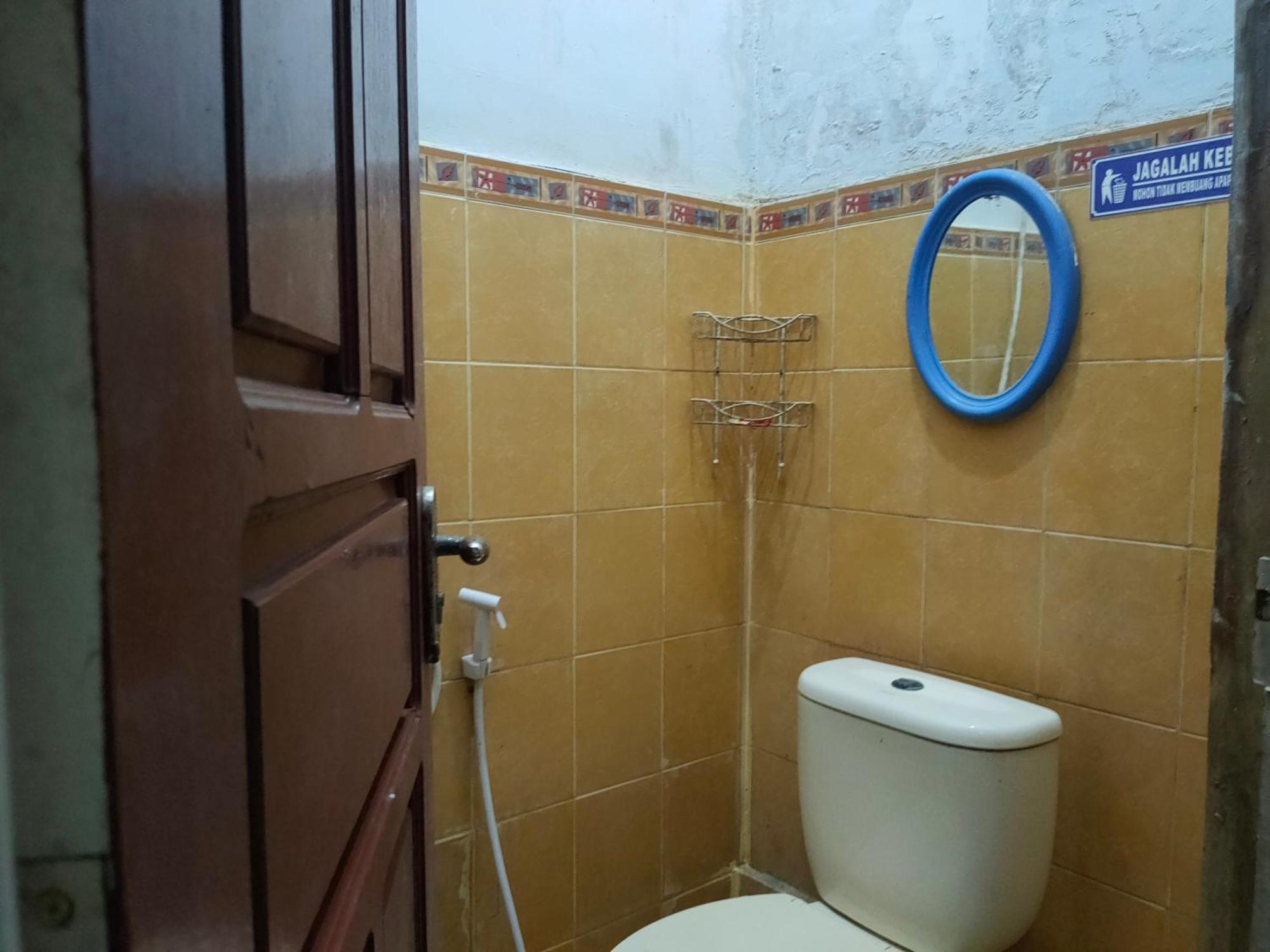 Oyo 90529 Baruga Makassar
